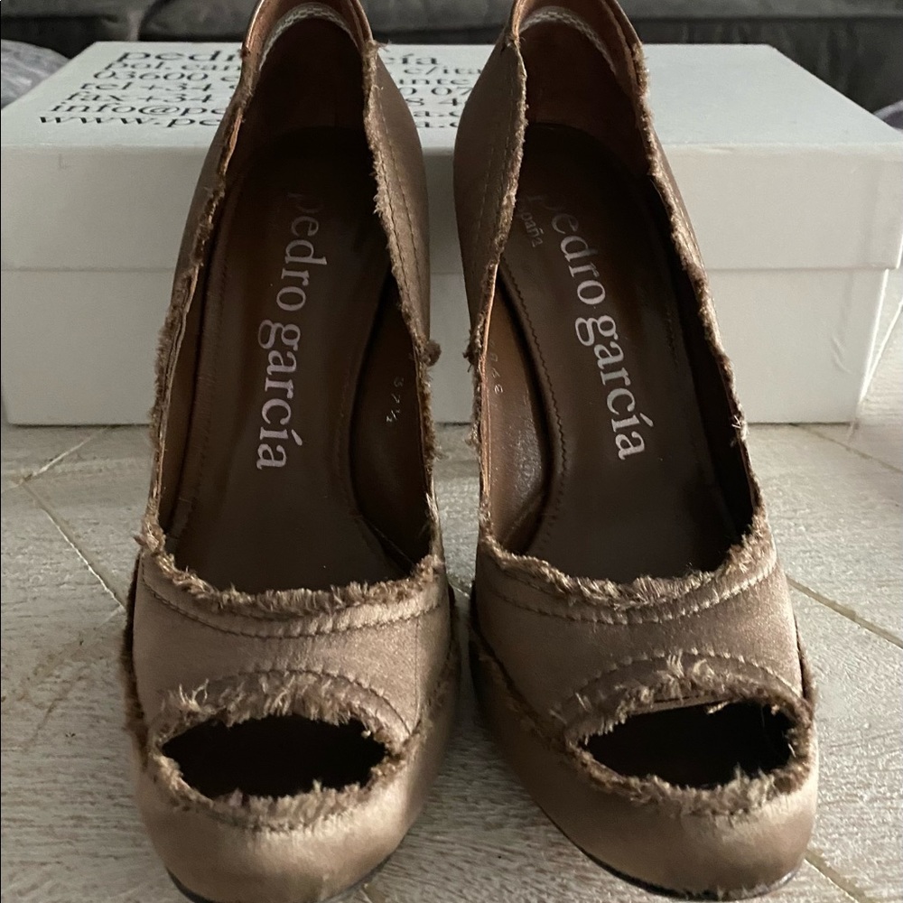 Pedro Garcia platform satin heels. Lightly worn, purchased in the UK!